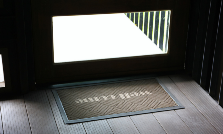 How to Clean a Doormat at home